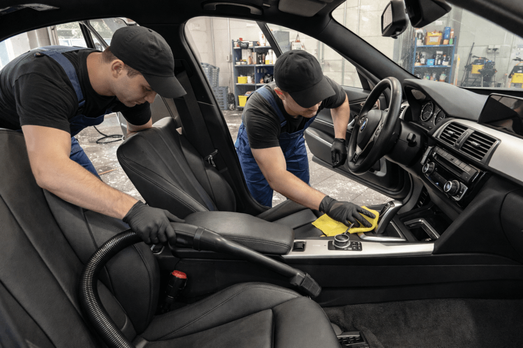 تنظيف سيارات متنقل في الشويب