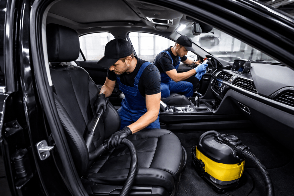 تنظيف سيارات منزلي في أبوظبي